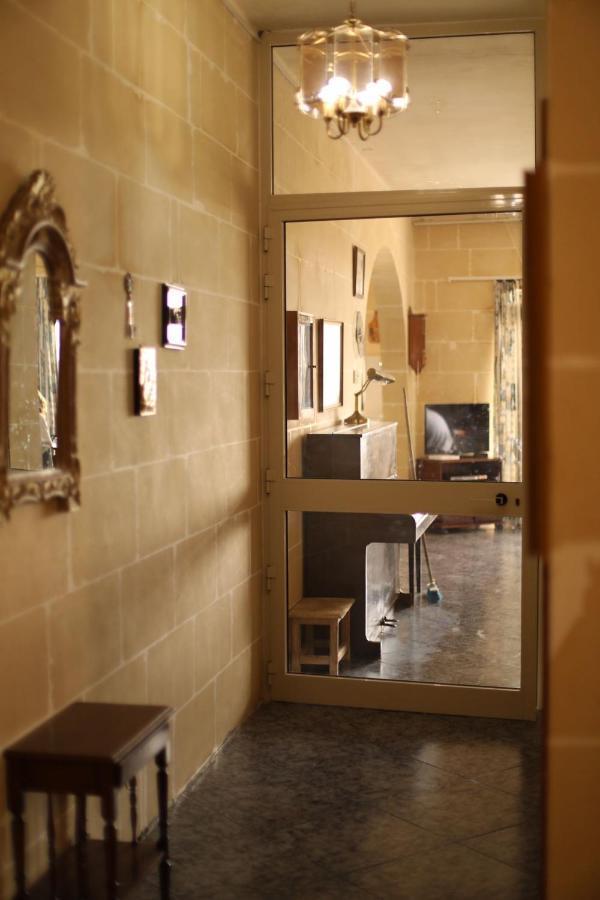 Entire With Ramla Bay View Apartment *